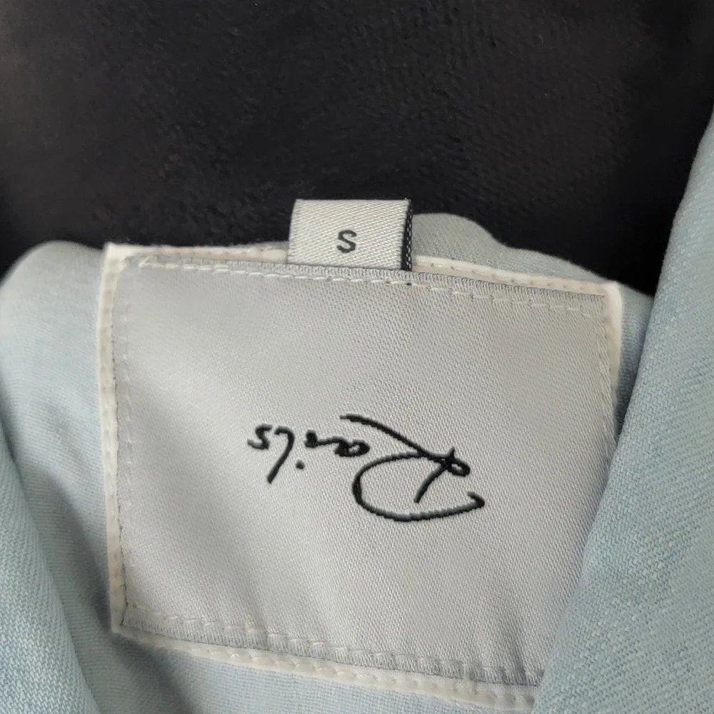 Rails Lana Chambray Cold Shoulder Button Down Shirt Size Small - Picture 7 of 7